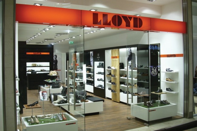 The Athlete's Foot Owner Arklyz Group Acquires Lloyd Shoes – Footwear News - Vimarsana News