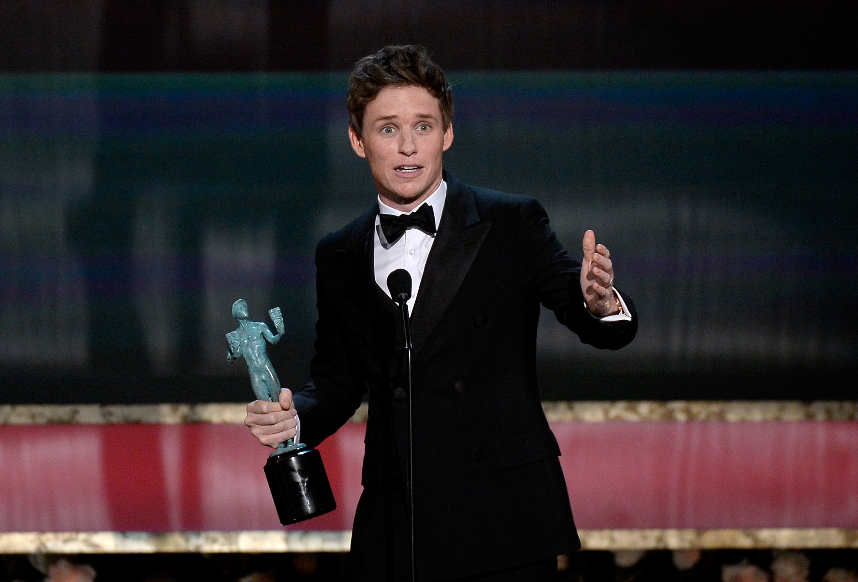 Eddie Redmayne Wins SAG Award for Best Actor – Footwear News