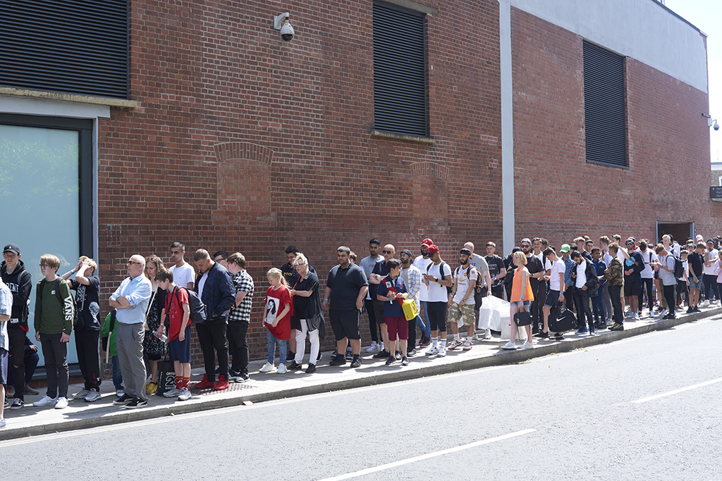 group_a_street_sneaker