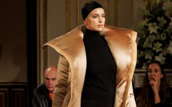 schiaparelli, fall winter 2023, pfw, paris fashion week, runway, fashion, trends, shoes, bags, daniel roseberry
