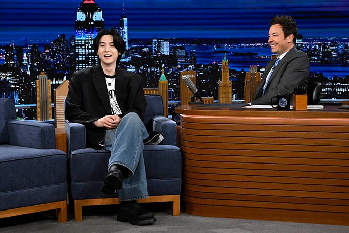 BTS' Suga Performs in Valentino Studded Boots on 'Jimmy Fallon' – Footwear News - Vimarsana News