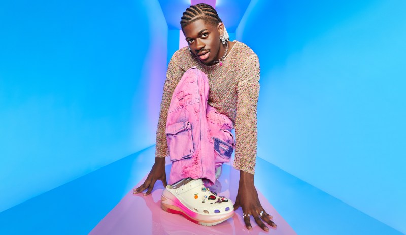 Celebrity Rocking Crocs Celebrities Wearing Crocs 60 Photos - Moonagedaydream.film