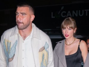 Taylor Swift Gleams in Gold-Heeled Sandals with Travis Kelce at ‘Saturday ...