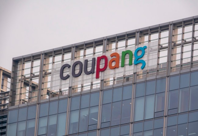 Coupang Finalizes Purchase of Troubled Farfetch – Footwear News - Vimarsana News