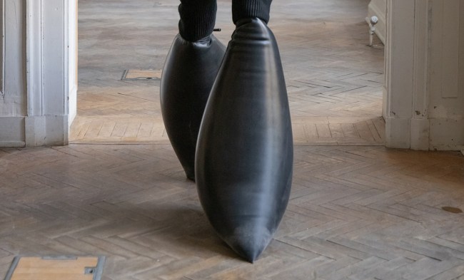 Rick Owens Men's Shoes Fall 2024: Inflated Balloon Boots, Kiss Boots – Footwear News - Vimarsana News