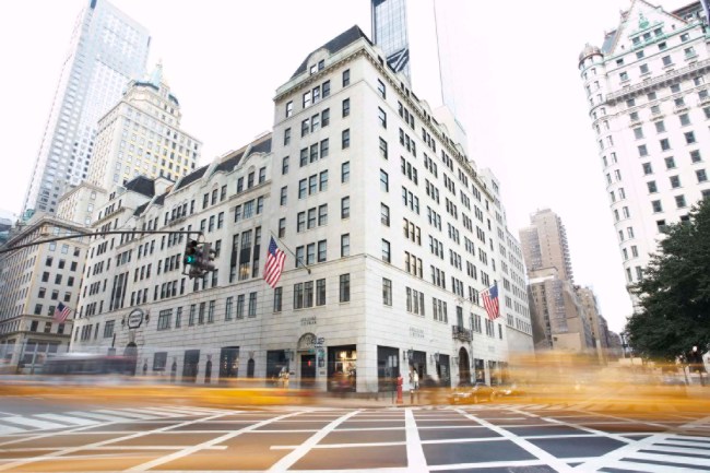 Neiman Marcus Group Ends Commericial Ties to Farfetch – Footwear News - Vimarsana News
